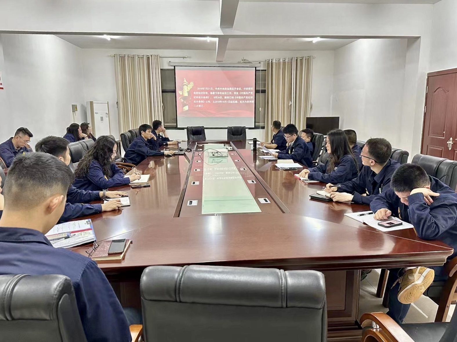 826586e6c01041d7f015087f8c80e4f.jpg 826586e6c01041d7f015087f8c80e4f.jpg